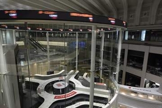 東証、午前終値は6万8943円　米株高追い風で続伸、買い優勢