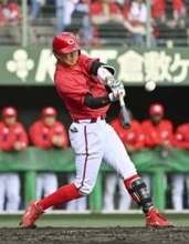 楽3―5広（28日）　広島新人の平川が本塁打