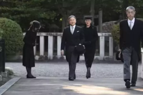 両陛下、百合子さまの墓所に拝礼　東京・豊島岡墓地