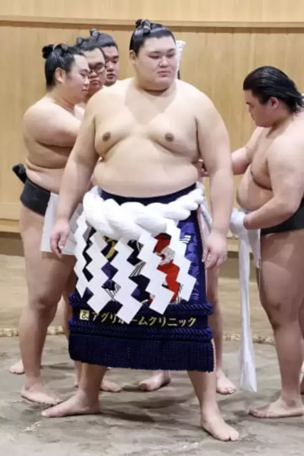 大の里、「身が引き締まった」　新しい綱に気合い