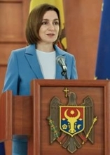 隣国ルーマニアと統合に賛意　モルドバの親欧米大統領