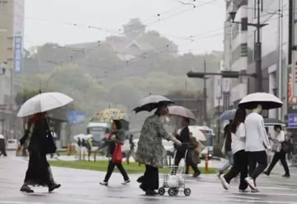 温帯低気圧、前線で強い雨　伊豆諸島中心に大気不安定