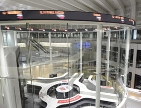 東証反落、終値668円安　米国株値下がりの流れ波及