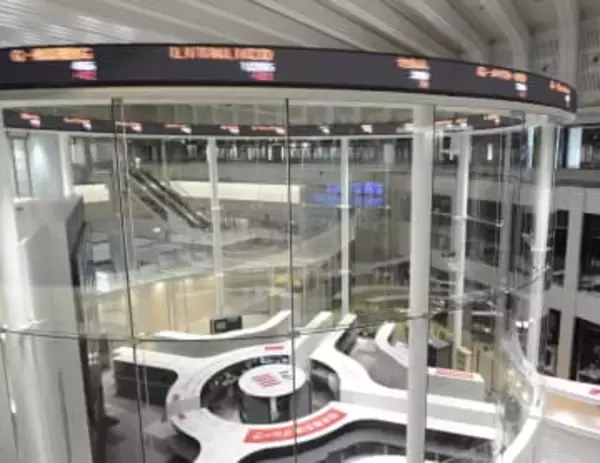 東証反落、終値668円安　米国株値下がりの流れ波及