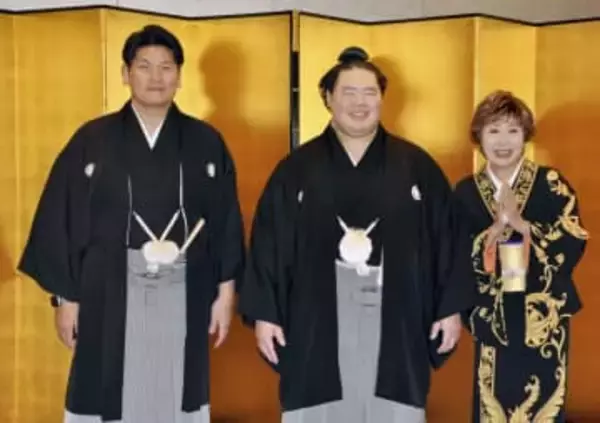 元関脇の十両明生が挙式披露宴　豊昇龍ら約700人が祝福