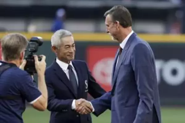 ジョンソンさんの永久欠番祝う　「51」、イチローさんも着用