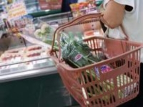 街角景気が4年ぶり低水準　中東情勢混乱で、2カ月連続悪化