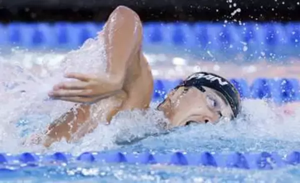 男子200背で17歳の小島優勝　パンパシ水泳、男子リレー3位
