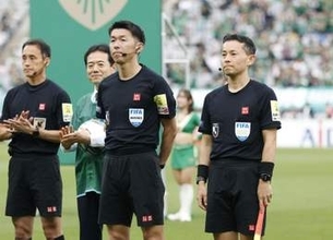 98年サッカーW杯で夢中に　野球少年だった三原純副審