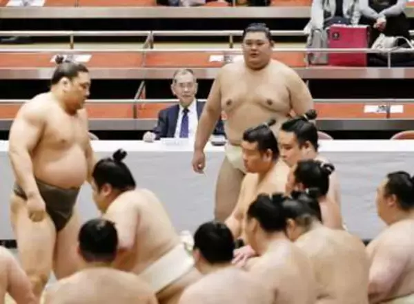 大の里、夏場所出場に暗雲　左肩痛で相撲取らず、途中で帰路