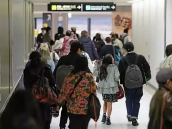 「先が見えぬ恐怖あった」　中東から無事帰国に喜び