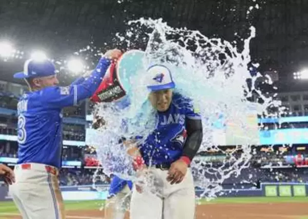 大リーグ、岡本2試合連続本塁打　佐々木が初勝利、鈴木4号