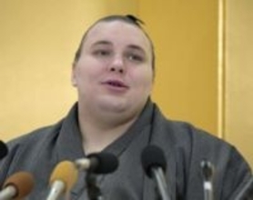 綱とりの安青錦「重圧は当然」　春場所番付発表で記者会見