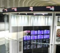 東証、午前終値は5万5997円　一時400円超安、急上昇の反動