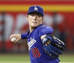 山本、好投も12勝目ならず　村上は2戦連続26号
