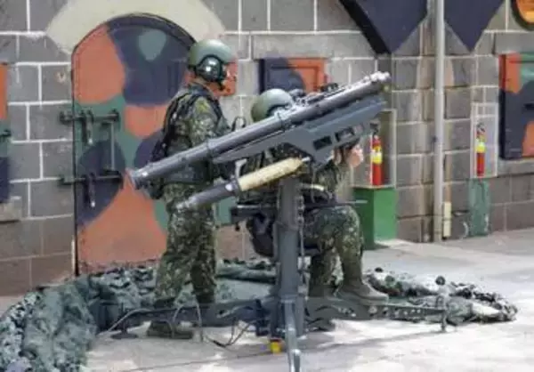 台湾軍、澎湖で訓練公開　日本メディアに米側企画