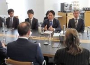 小泉防衛相、最先端技術を視察　AI活用、米首都などで