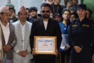 ネパール、政権交代へ　新興政党が圧勝確実