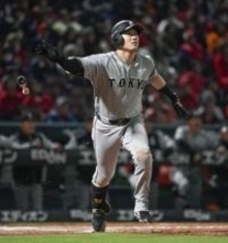広1―2巨（8日）　巨人・泉口が逆転2ラン