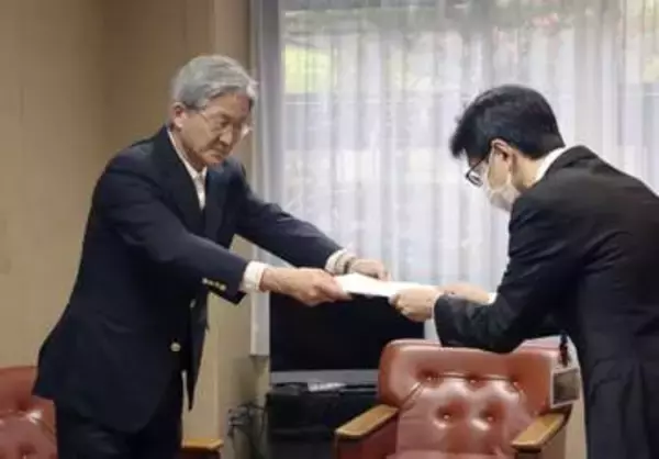 広島市長の記者会見発言に抗議　教育勅語引用巡り市民団体