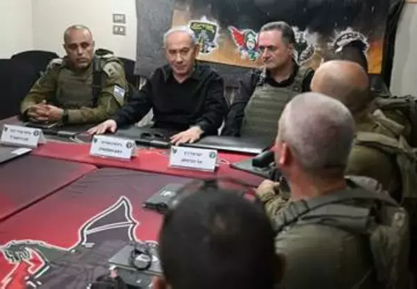 軍駐留のレバノン南部視察　イスラエル首相
