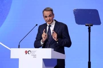 ギリシャ首相、対日関係深化を　中国への「依存」を否定