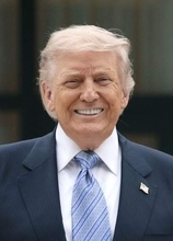 イランと合意か再攻撃か「半々」　トランプ氏、近く判断