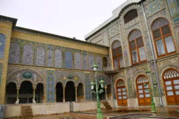 テヘランの世界遺産に被害　ゴレスタン宮殿