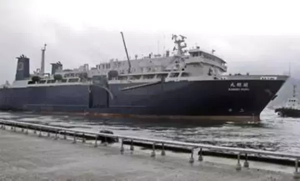 捕鯨母船、オホーツク海へ出港　山口・下関、3年目操業