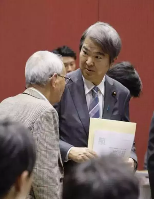 「父も生前申し訳ないことを」　石原環境相、慎太郎元長官巡り