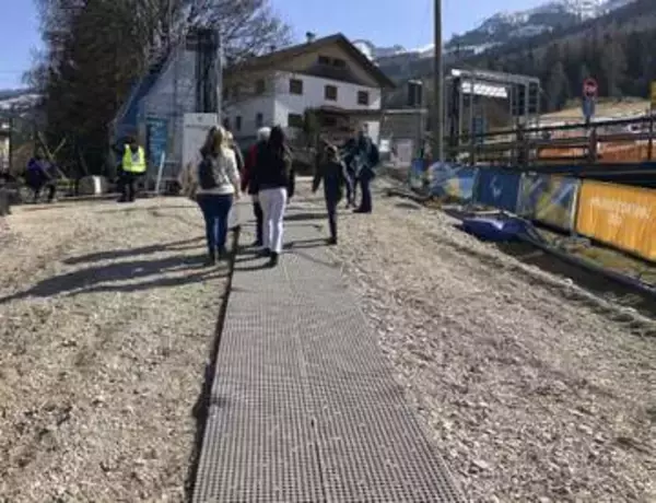 ミラノ五輪パラ会場「障害に壁」　当事者目線の環境改善が重要