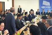 鈴木宗男氏が簗農相叱責　自民部会「心構えを」