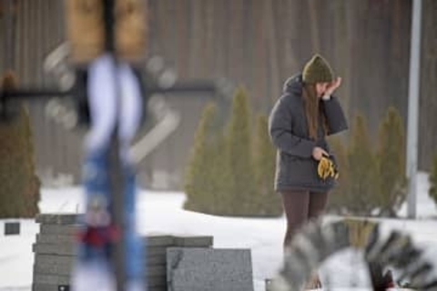 埋められぬ喪失感、犠牲者しのぶ　ロシア侵攻4年、和平見えず