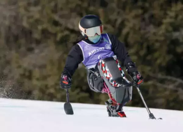 村岡桃佳「うれしい」公式練習　左鎖骨骨折、パラスキーのエース