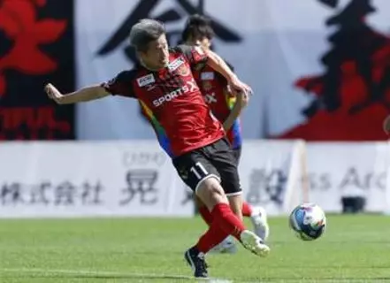 カズが最年長出場記録更新　先発で59歳1カ月24日