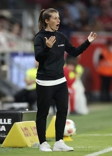 女性監督、4戦目で歴史的初勝利　サッカーのドイツ1部Uベルリン