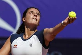 女子テニス、ナバロが今季初勝利　ストラスブール国際