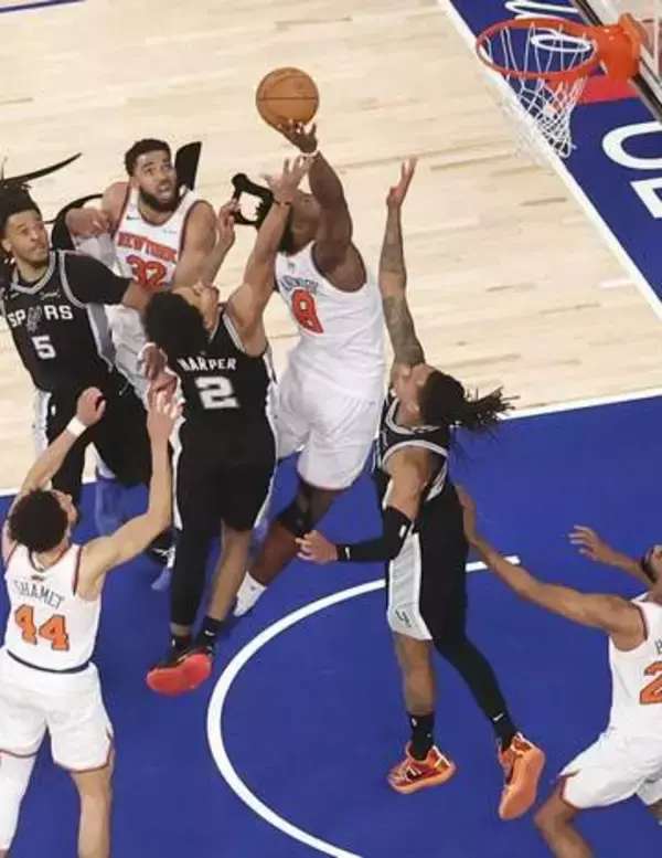 ニックス3勝目で優勝に王手　NBA決勝第4戦