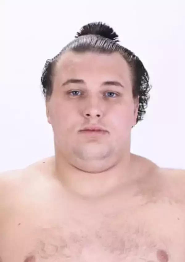 安青錦が2連覇、新大関で優勝　熱海富士との優勝決定戦制す