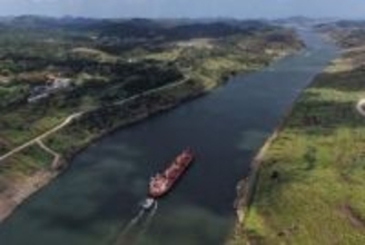 パナマ運河、通航量増加し大混雑　中東情勢が影響、供給網見直し