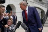 「米軍、海峡通過支援の再開を検討　トランプ氏、最終決定はせず」の画像1