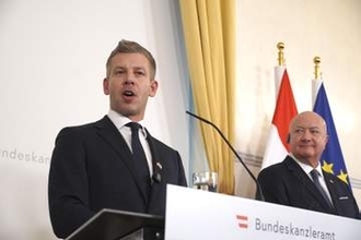 ハンガリー新首相が親EUを強調　訪問先のオーストリアで