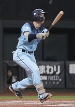 日2―5西（12日）　小島、勝ち越し3ラン