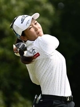 女子ゴルフ、神谷そらが首位浮上　東海クラシック第2日