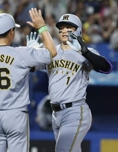 ヤ3―7神（1日）　阪神が3連勝、単独首位