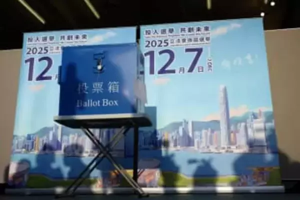 香港議会選挙、白票最多　政府への抗議意思表明か