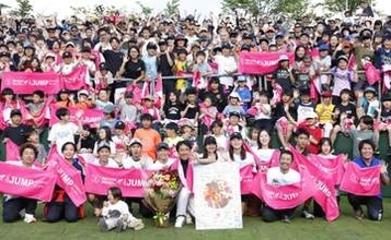 渡部暁斗さんラストジャンプ披露　地元の長野白馬でイベント