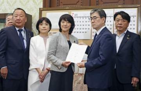 水俣病、救済拡大へ新法案　野党提出、申請期限設けず
