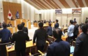 尖閣諸島へ上陸求める意見書可決　石垣市議会、標柱設置で