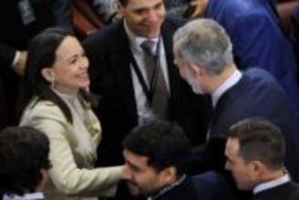 平和賞マチャド氏、チリ訪問　大統領就任式に出席